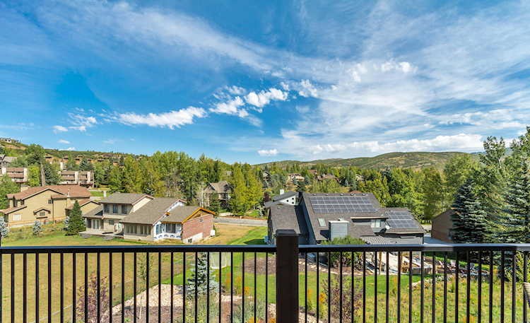 How to Choose the Best Listing Agent in Park City: Luxury Marketing, Video Strategy, and Pricing Tactics That Actually Move Property